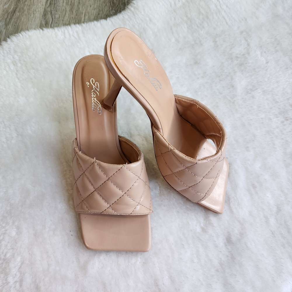 Katliu Nude Quilted Square Toe Heeled